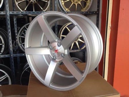 Vossen ขอบ17 4/100 กว้าง8