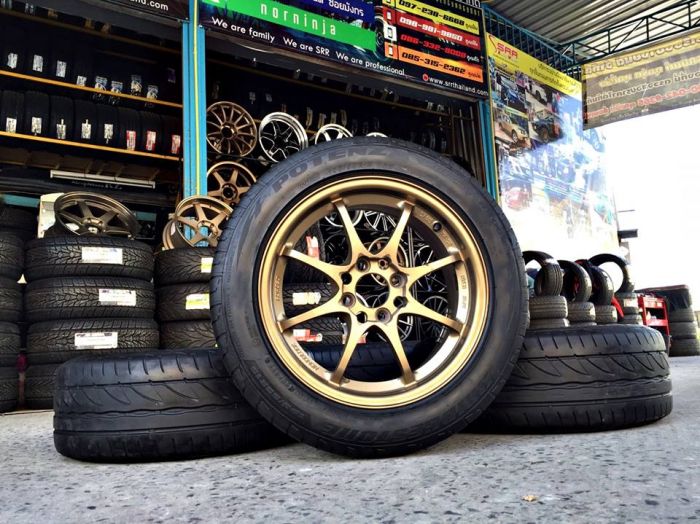 ขายล้อCE28 พร้อมยางRE002ขอบ15