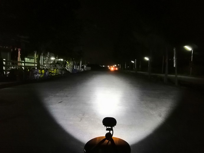 สปอร์ตไลท์ 2 ชิป LED 12-24V 20